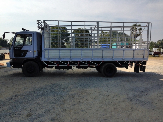 ้้้้้็HINO  FC4J  140 แรง ปี 2544  ยาว 5.50 ม. กะบะข้างปิเนียม คอกแป๊ปน้ำ