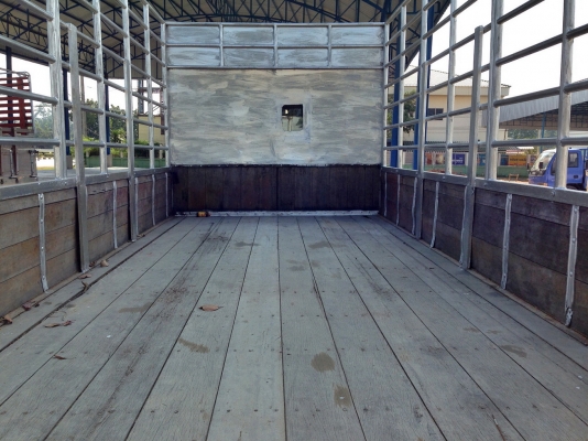 ้้้้้็HINO  FC4J  140 แรง ปี 2544  ยาว 5.50 ม. กะบะข้างปิเนียม คอกแป๊ปน้ำ