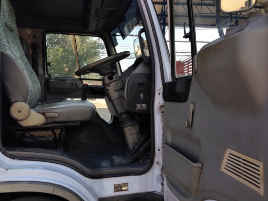 ้้้้้็HINO  FC4J  140 แรง ปี 2544  ยาว 5.50 ม. กะบะข้างปิเนียม คอกแป๊ปน้ำ