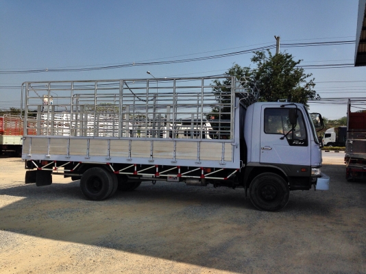 ้้้้้็HINO  FC4J  140 แรง ปี 2544  ยาว 5.50 ม. กะบะข้างปิเนียม คอกแป๊ปน้ำ