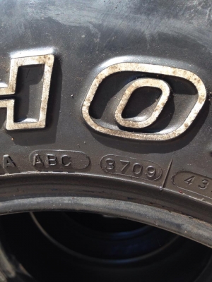 ขายยาง Maxxis Bighorn 265-75-16 ดอกหนาเป็นก้อน ขายยาง Maxxis Bighorn 265-75-16 ดอกหนาเป็นก้อน