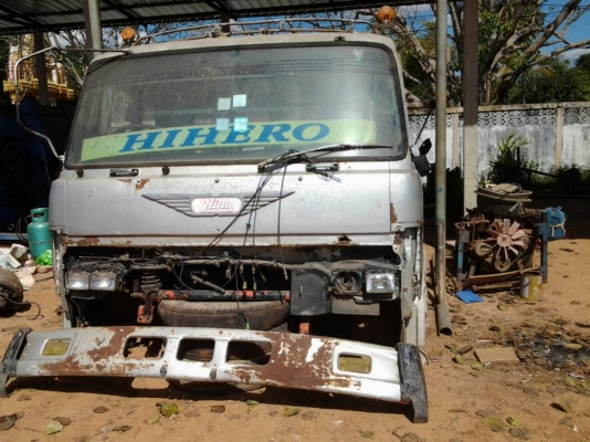 HINO หัวแคบ 10 ล้อ อุปกรณ์ครบ พร้อมคานหน้า สำหรับนักปั้นมืออาชีพ