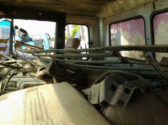 HINO หัวแคบ 10 ล้อ อุปกรณ์ครบ พร้อมคานหน้า สำหรับนักปั้นมืออาชีพ