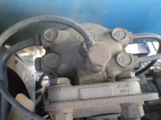 นาทีทองต้องการขาย รถไถ LEY LAND MODEL 272 71 HP ราคาวันนี้ลดอีกทีครับเคาะครั้งสุดท้าย เหลือเต็มๆ 90000