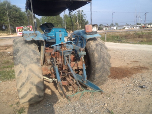 นาทีทองต้องการขาย รถไถ LEY LAND MODEL 272 71 HP ราคาวันนี้ลดอีกทีครับเคาะครั้งสุดท้าย เหลือเต็มๆ 90000