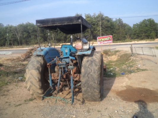 นาทีทองต้องการขาย รถไถ LEY LAND MODEL 272 71 HP ราคาวันนี้ลดอีกทีครับเคาะครั้งสุดท้าย เหลือเต็มๆ 90000