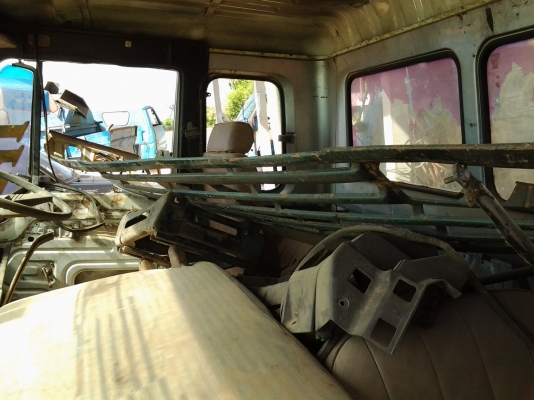 ขายหัวรถHINO   3ใบปัดหัวใหญ่พร้อมคานหน้าแปดน๊อต