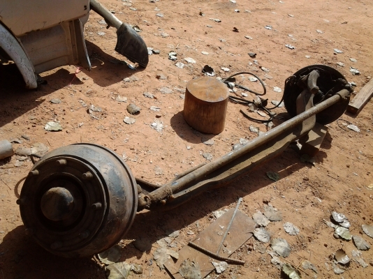 ขายหัวรถHINO   3ใบปัดหัวใหญ่พร้อมคานหน้าแปดน๊อต