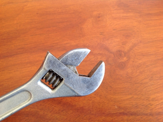 ขายประแจเลื่อน 10" จับคู่ก๊อกแก๊ก 3 หุน ( HUSKY )