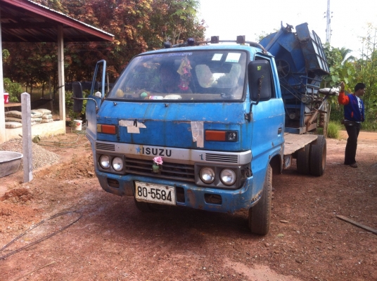 ISUZU TL 100 แรงฝาดำ 4BC2 หัวนวดถอดแล้วครับ ใส่กะบะแล้ว เล่มพร้อม