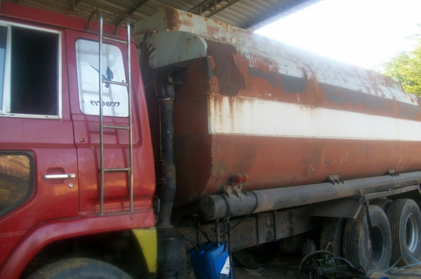 ฮีโน่zm18ล้อพ่วงบรรถุกวัตถุเหลว