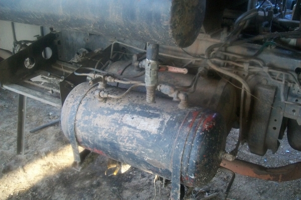 ฮีโน่zm18ล้อพ่วงบรรถุกวัตถุเหลว