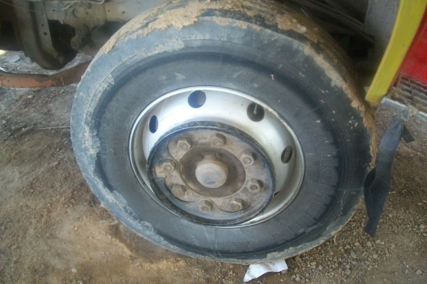 ฮีโน่zm18ล้อพ่วงบรรถุกวัตถุเหลว