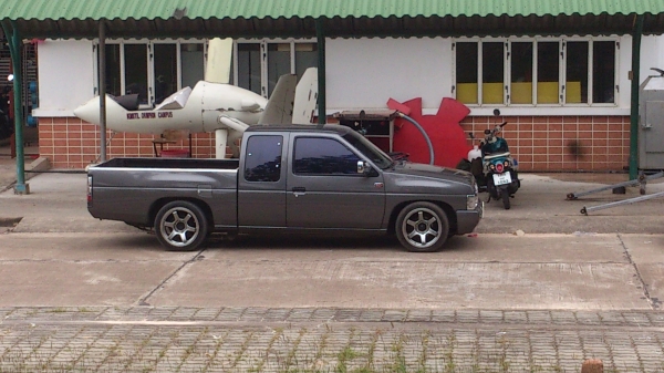 ขายนิสสันบิ๊กเอ็ม ตอนครึ่ง เดิมๆ เนี้ยบๆ