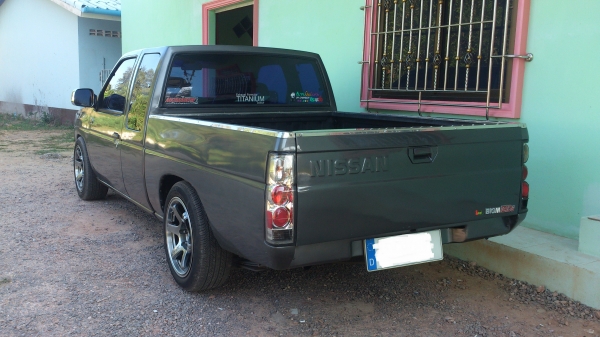 ขายนิสสันบิ๊กเอ็ม ตอนครึ่ง เดิมๆ เนี้ยบๆ