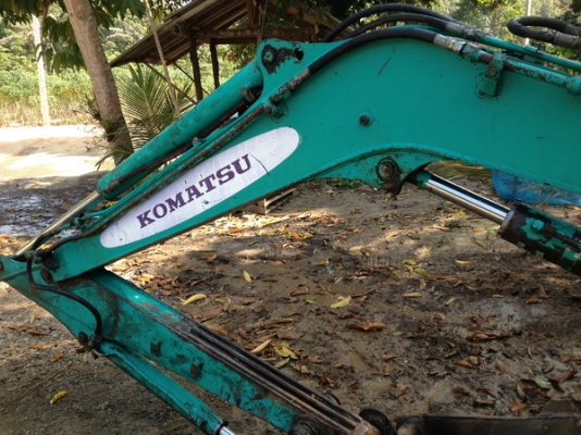 ขายรถขุด แมคโครเล็ก KOMATSU PC30-7 สภาพพร้อมใช้ราคาเบาๆ