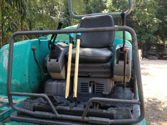 ขายรถขุด แมคโครเล็ก KOMATSU PC30-7 สภาพพร้อมใช้ราคาเบาๆ