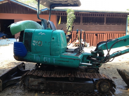 ขายรถขุด แมคโครเล็ก KOMATSU PC30-7 สภาพพร้อมใช้ราคาเบาๆ