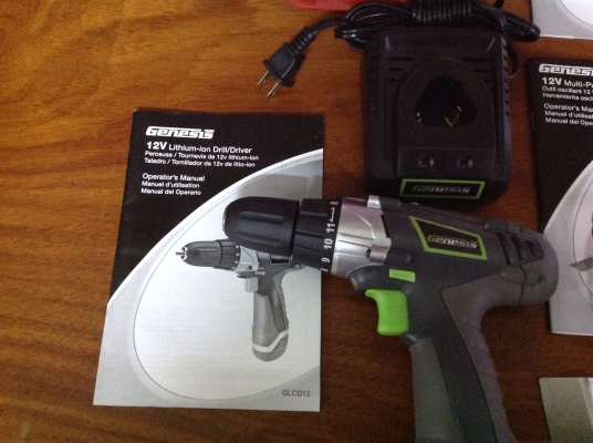 สว่านไขควงไร้สายเก่าเก็บสภาพใหม่ ทุกตัวไม่มีแบต อุปกรณ์อื่นๆ ขายเหมา