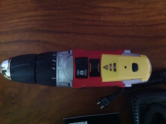 สว่านไขควงไร้สายเก่าเก็บสภาพใหม่ ทุกตัวไม่มีแบต อุปกรณ์อื่นๆ ขายเหมา