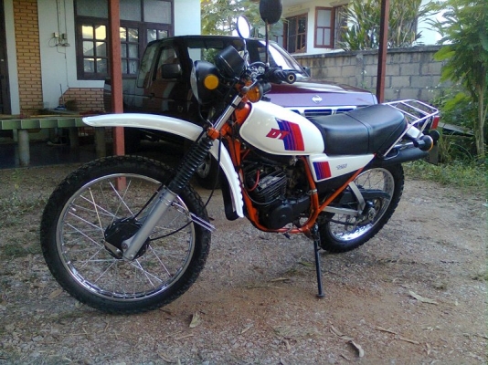 ขายyamaha dt125mono..สภาพดี(ตามรูป)ทะเบียนเต็ม+โอนราคา42,000บาท