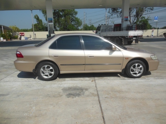 ต้องการขาย รถยนต์ Honda Accord รุ่นงูเห่า ปี2001 ต้องการขาย รถยนต์ Honda Accord รุ่นงูเห่า ปี2001