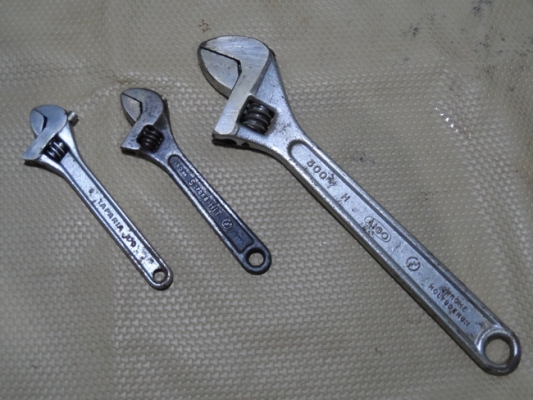 ประแจเลื่อน 3 ขนาด