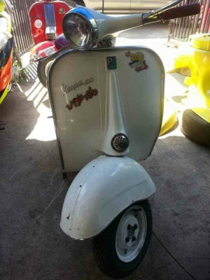 vespa 64 อินเดีย no book ราคาไม่แพงอย่างที่คิดครับ สนใจสอบถามได้เลยครับ รับเทิรนทุกรุ่นครับ ราคา 28500 บาทครับ 0826336557 โป้ง ปลั่งดี ครับ