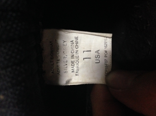 รองเท้าวิบาก SHIFT COMBATและหมวกลาย ROCKSTAR สองอย่าง 3500.- พร้อมส่ง