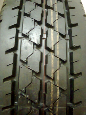 LEE 677 195R14 สวยไม่ลงดินดอกเต็มครึ่งราคา