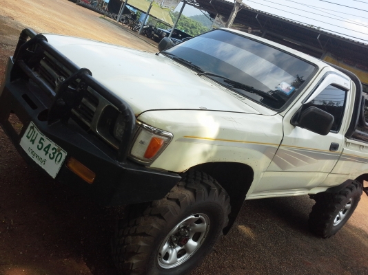 ขายToyota 4WD คานแข็ง(รถนอก) ขายToyota 4WD คานแข็ง(รถนอก)