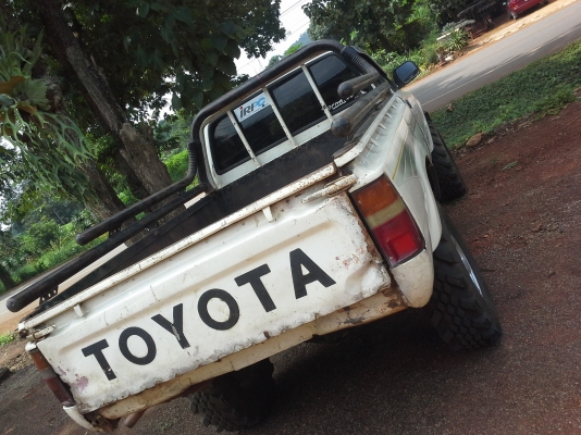 ขายToyota 4WD คานแข็ง(รถนอก) ขายToyota 4WD คานแข็ง(รถนอก)