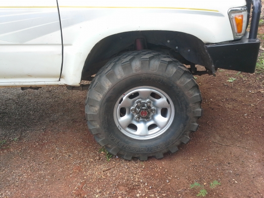 ขายToyota 4WD คานแข็ง(รถนอก) ขายToyota 4WD คานแข็ง(รถนอก)