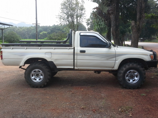ขายToyota 4WD คานแข็ง(รถนอก) ขายToyota 4WD คานแข็ง(รถนอก)