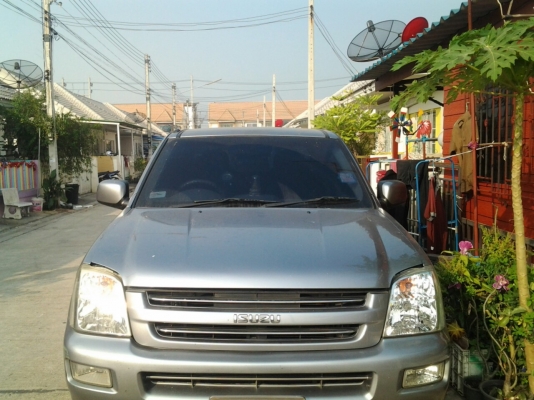 ให้ไปผ่อนต่อเลยครับ Dmax 4 ประตู