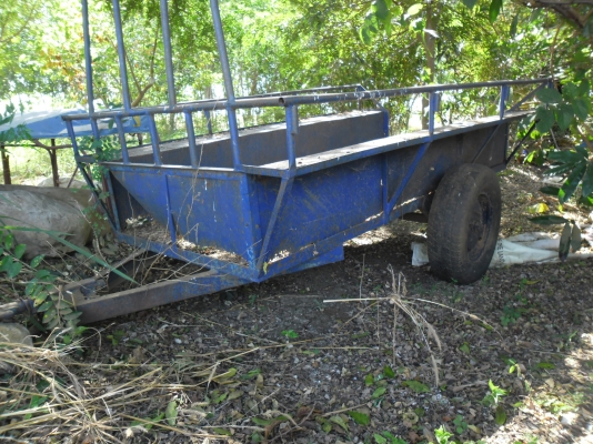 ขายรถไถ KUBOTA  2605 ขับเคลื่อน  4 ล้อ พร้อมอุปกรณ์ ครบชุด