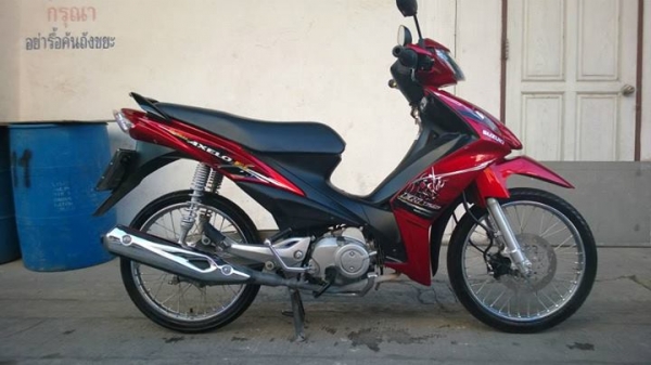 Axelo2013 แดง วิ่ง 2000 ยางใหม่ สภาพสวย ราคาถูกๆ ต่อรองได้เป็นพัน