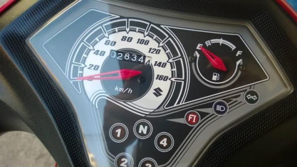 Axelo2013 แดง วิ่ง 2000 ยางใหม่ สภาพสวย ราคาถูกๆ ต่อรองได้เป็นพัน