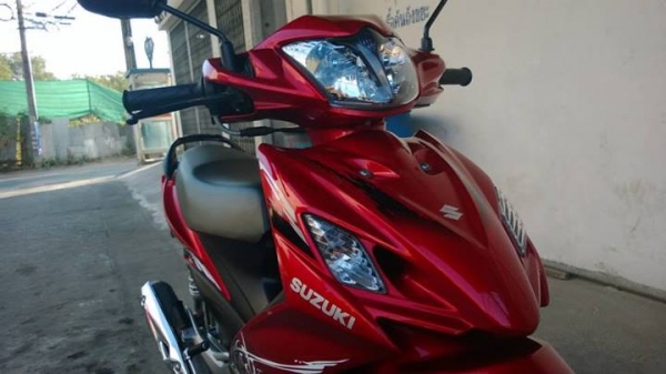 Axelo2013 แดง วิ่ง 2000 ยางใหม่ สภาพสวย ราคาถูกๆ ต่อรองได้เป็นพัน