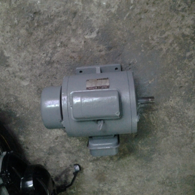 ขาย !! มอเตอร์ 3 แรง 220v. ยี่ห้อ hitachi พร้อมใช้งาน