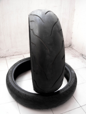 ขายยาง ติดรถ KTM  มือสอง สถาพ 95\%