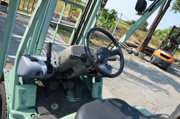 ขาย Komatsu FG18HT-16 เบนซิน Nissan H20 เกียร์ ออโต้ เสาสูง 4 เมตร