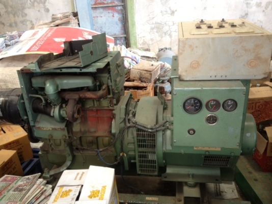 เครื่องปั่นไฟสแตนฟอดสภาพพร้อมใช้งานครับเครื่องเป็นของเยอรมันครับ  ตัวไดเป็นของสแตนฟอด ครับ ขนาด 30 โลครับสวยๆครับสภาพเดิมพร้อมใช้งานครับคุ้มครับราคานี้