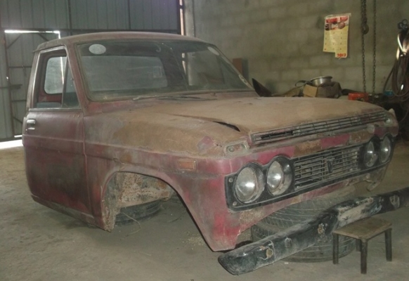 ขายแยกอะไหล่ TOYOTA RN10 ทั้งคันอยากได้ชื้นไหนโทรมาสอบถามได้เลย