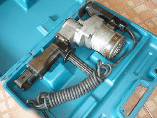 ขายแย็กปูนไฟฟ้า Makita HM1201 แท้แน่นอน 100\%