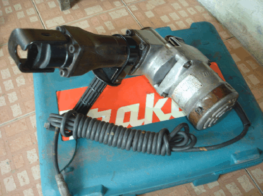 ขายแย็กปูนไฟฟ้า Makita HM1201 แท้แน่นอน 100\%