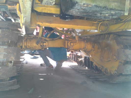 ส่งถึงบ้านแล้วครับ KM 47 เดิน 12 HT(comosak) 2 ระบบ (รองกระสอบและอุ้ม)  เครื่อง 6HH+bo Hoset ใหม่ (250 แรง) โซ่ D2  46 ข้อ โรลเลอร์ D2 12 ลูก หน้าเกี่ยว 3 เมตร อุ้มเลด 2.3 ตัน ปั้มไดกิ้น 23 มอร์เตอร์ใหญ่ยิงตรง