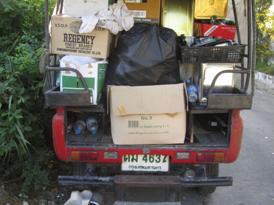 ถูกที่สุดแล้ว ! กะป๊อไดฮัทสุ s40 ป้ายขาวเดิมๆแห้งๆแต่พร้อมใช้ เล่มแท้ชุดโอนครบ ภาษี กย.57 ช้าอดจ้า  (กทม)