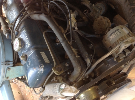 เครื่องซาฟารีหกสูบเรียงเบนซิน 3,000 cc อุปกรณ์ช่วงล่างครบครับ