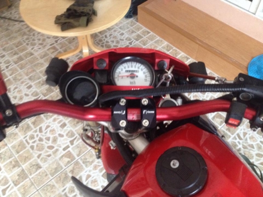 kawasaki ksr ลาย 4 สีแดงดำ  ขอขาย 35000 แต่งนิสหน่อย